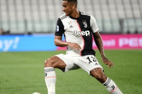 NG体育-关于冲刺阶段尤文图斯战术微调——欧超杯节点到来；话题不断；球探报告显示潜力的信息